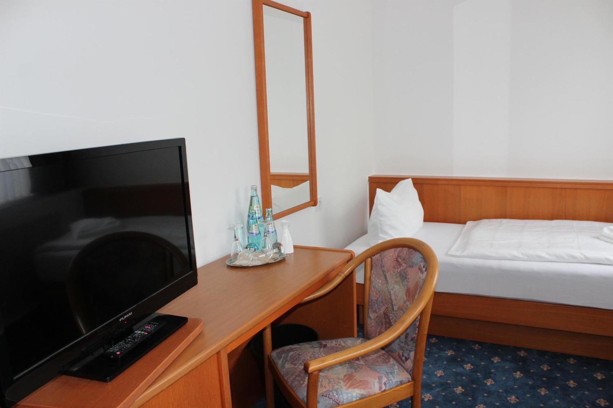 Hotel Saechsisches Haus Berggiesshübel Eksteriør billede